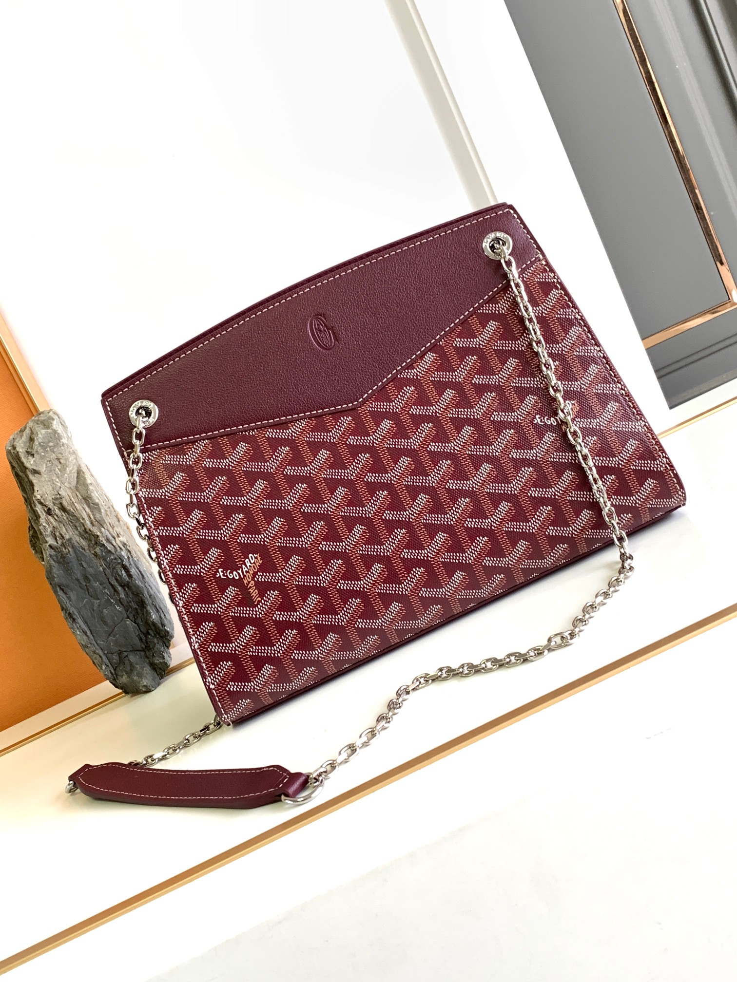 Rouette Structure PM Shoulder Bag In Burgundy